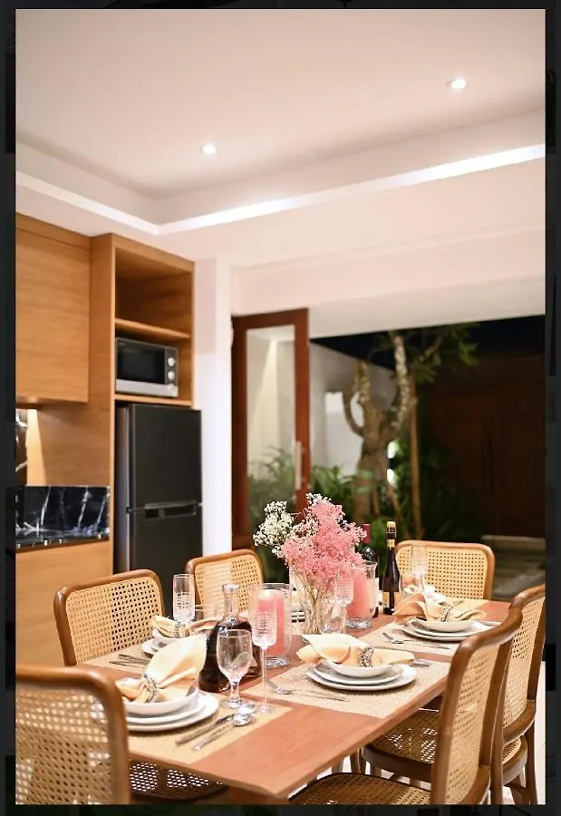 T Villa سمينياك